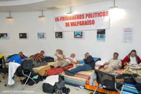 Dictatorship-era political prisoners on indefinite hunger strike throughout Chile